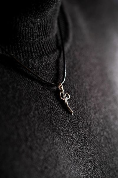 Atraumatic Scissors Pendant