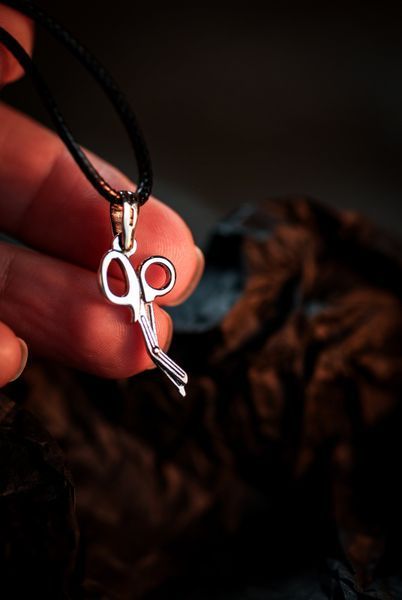 Atraumatic Scissors Pendant